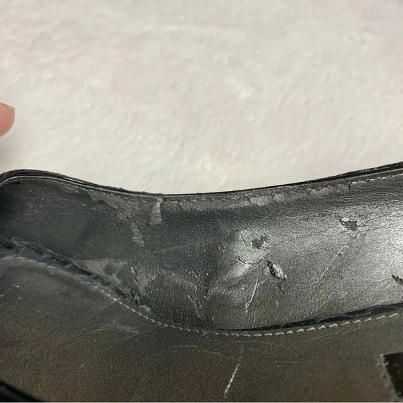 Bandolino black heels size 6.5 open toe does have some wear - Picture 3 of 10